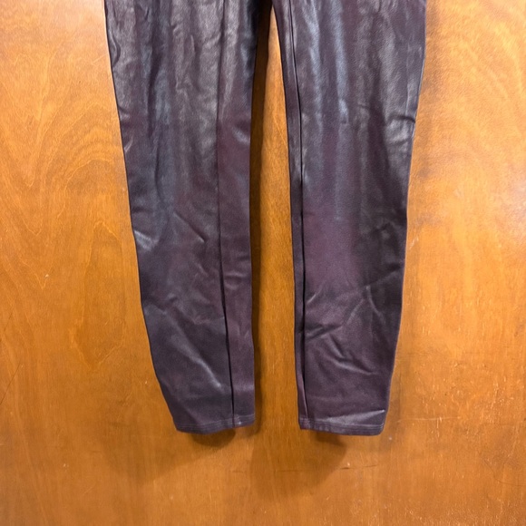 Spanx Faux Leather Leggings Wine Burgundy High Rise XL Sleek Boho Minimalist Mod - Picture 8 of 12